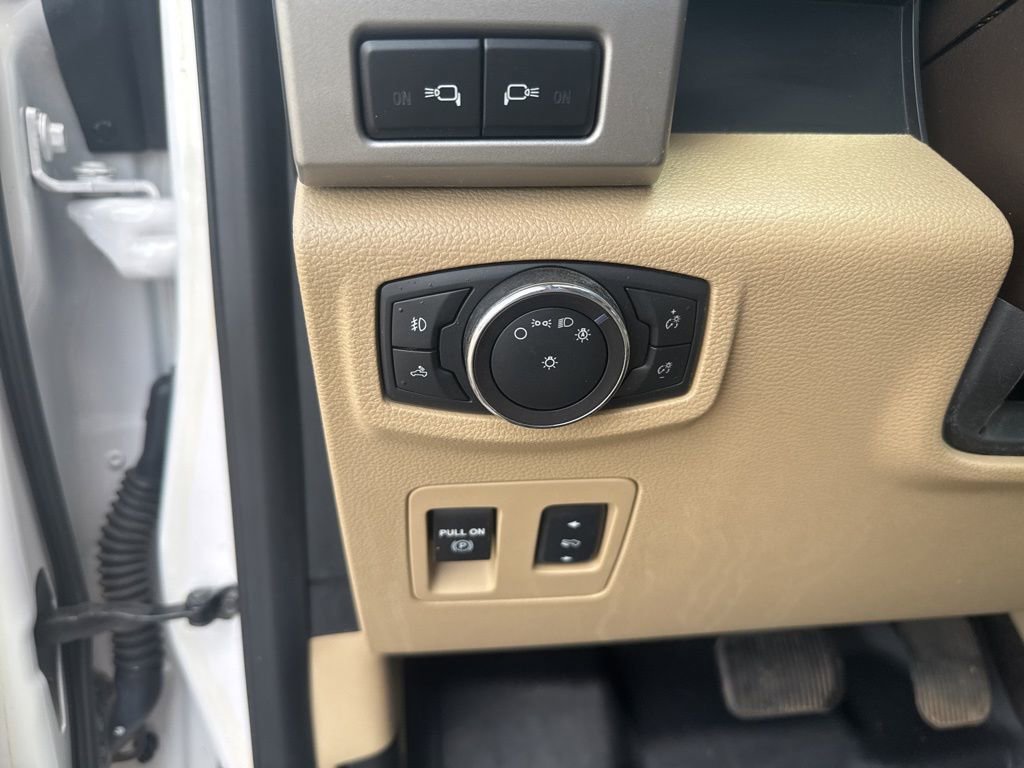 Used 2018 Ford F150 Lariat w/ Equipment Group 502A Luxury image 33