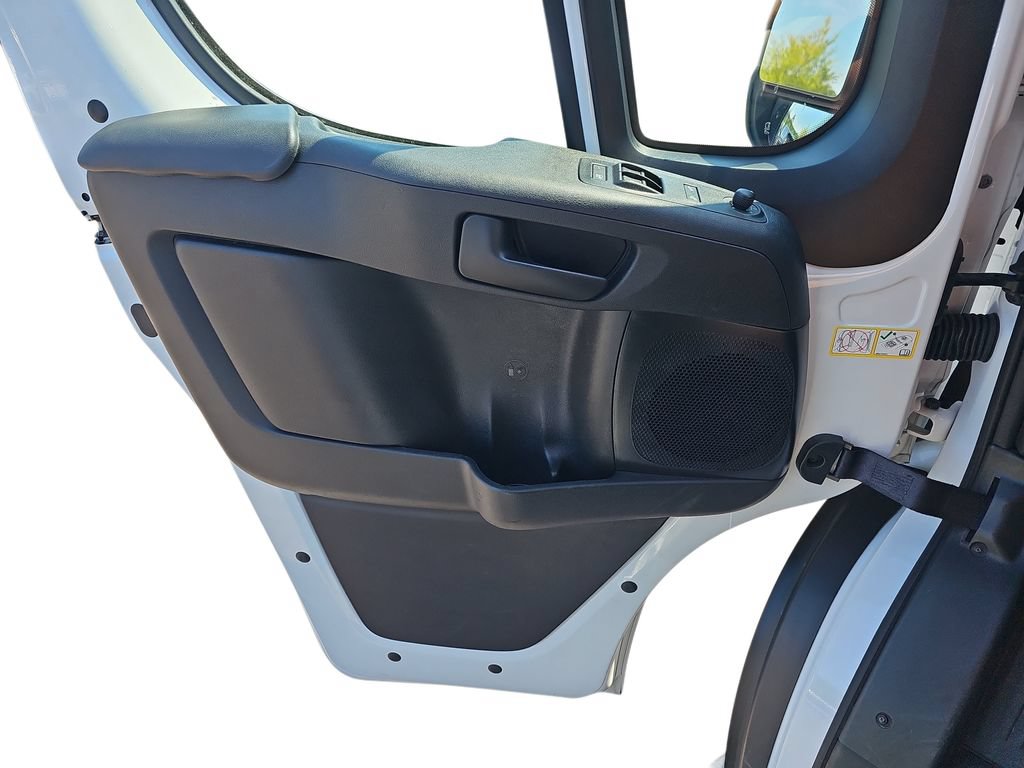 Used 2025 RAM ProMaster 2500 w/ Convenience Group FWD image 25