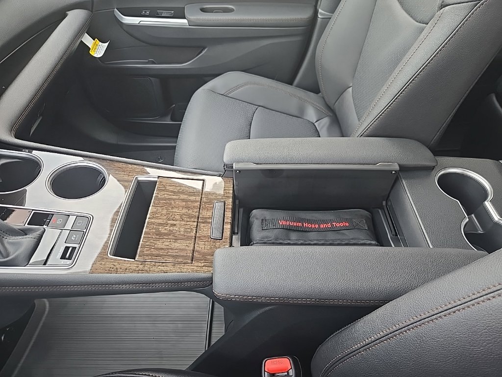 New 2026 Toyota Sienna Platinum AWD/4WD image 24