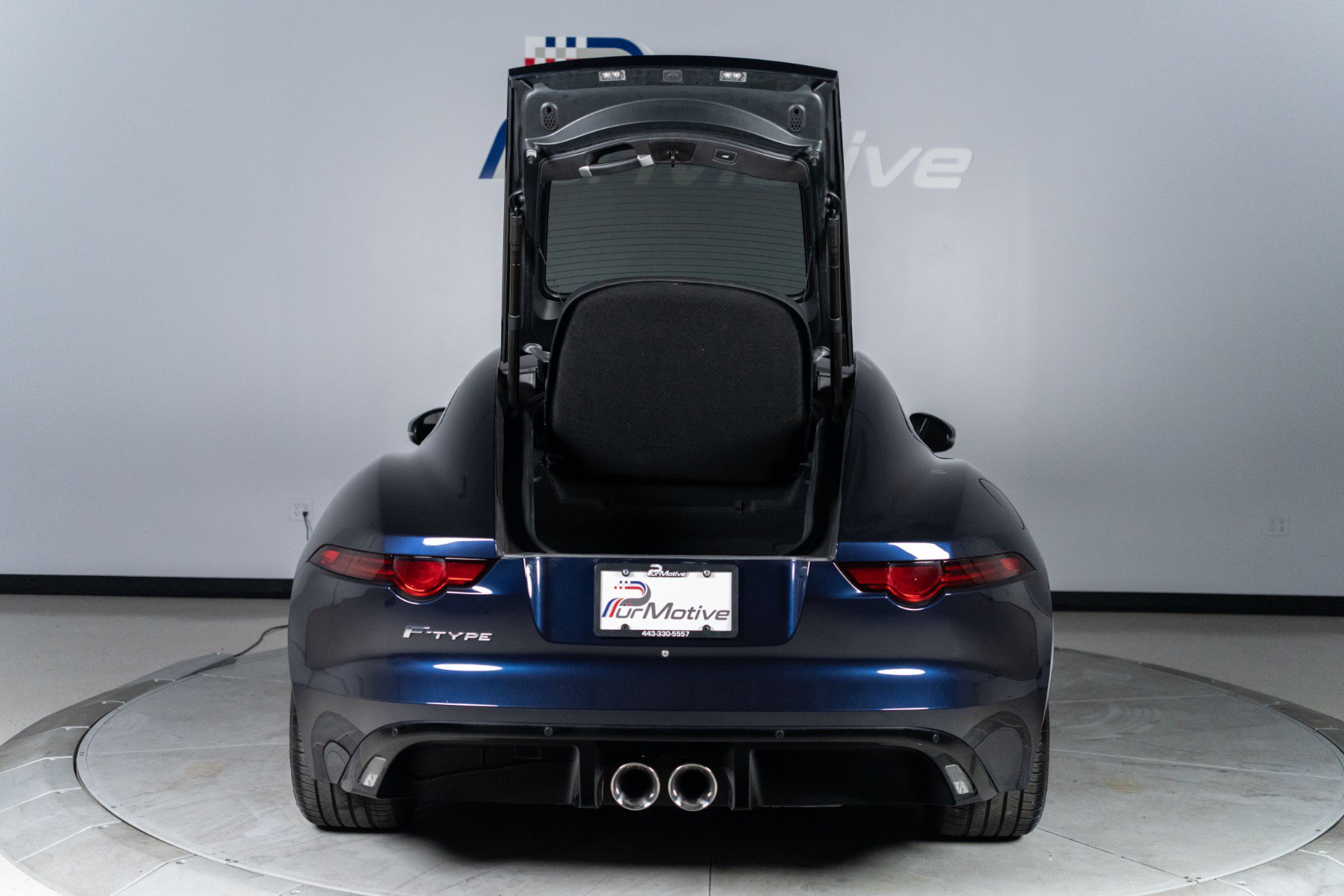 Used 2018 Jaguar F-TYPE Coupe RWD image 18