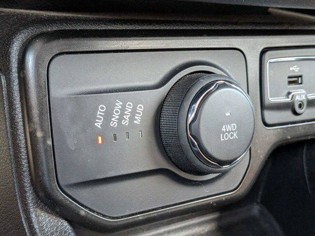 Certified 2023 Jeep Renegade Latitude AWD/4WD image 23