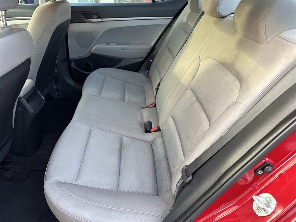 Used 2017 Hyundai Elantra SE image 11