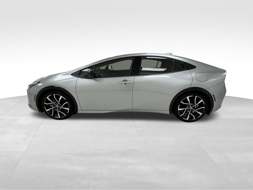 Used 2024 Toyota Prius Prime Premium image 4