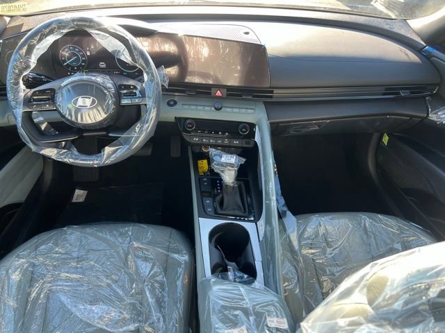 New 2026 Hyundai Elantra Limited image 13