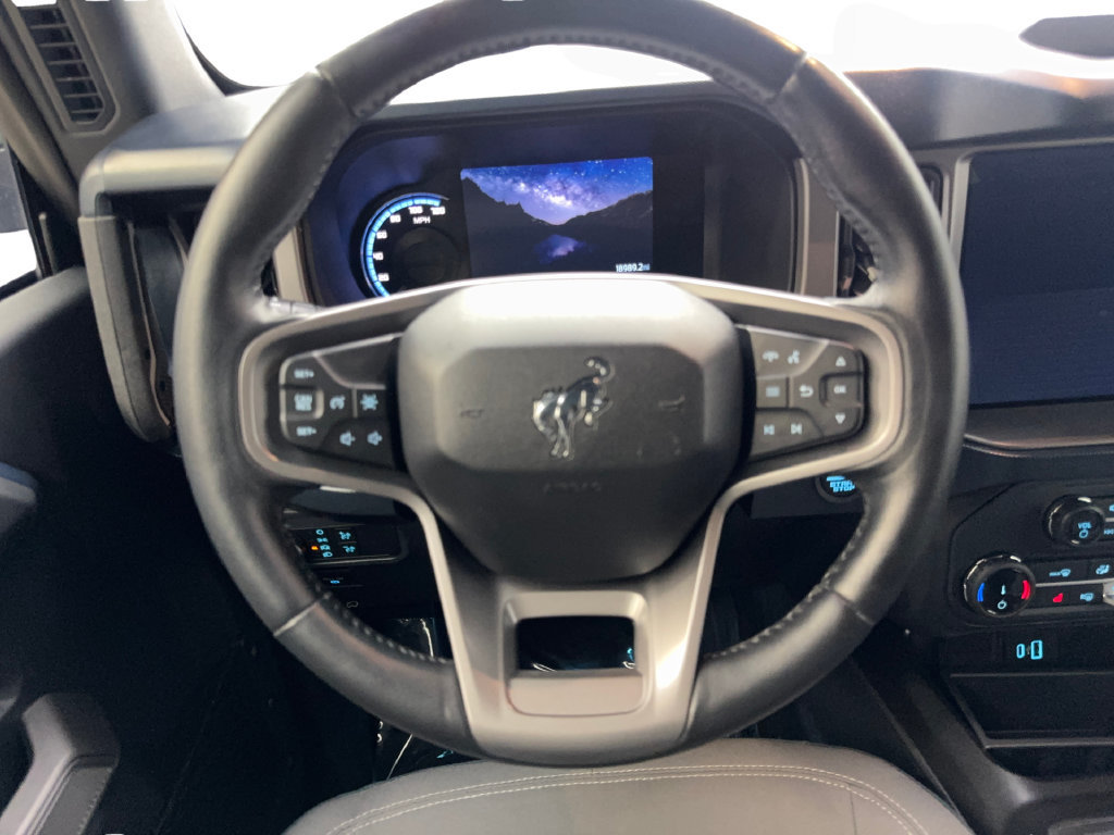 Used 2022 Ford Bronco Outer Banks AWD/4WD image 48
