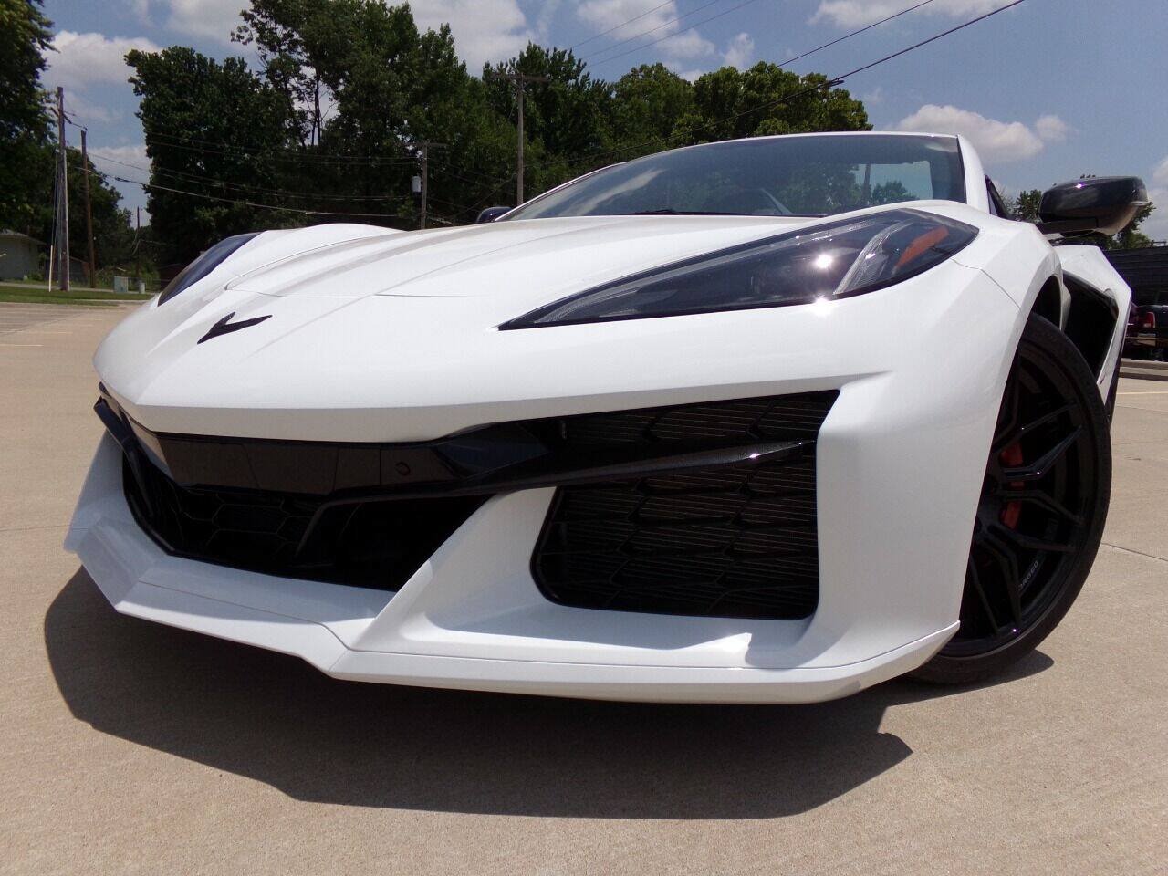 Used 2023 Chevrolet Corvette Z06 w/ Stealth Interior Trim Package RWD image 9