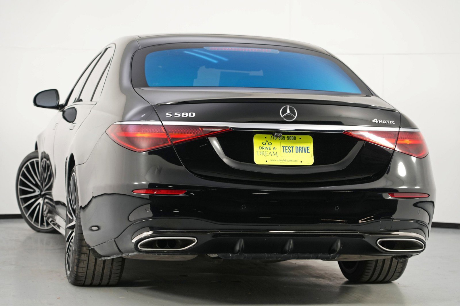 Used 2023 Mercedes-Benz S 580 4MATIC Sedan image 6