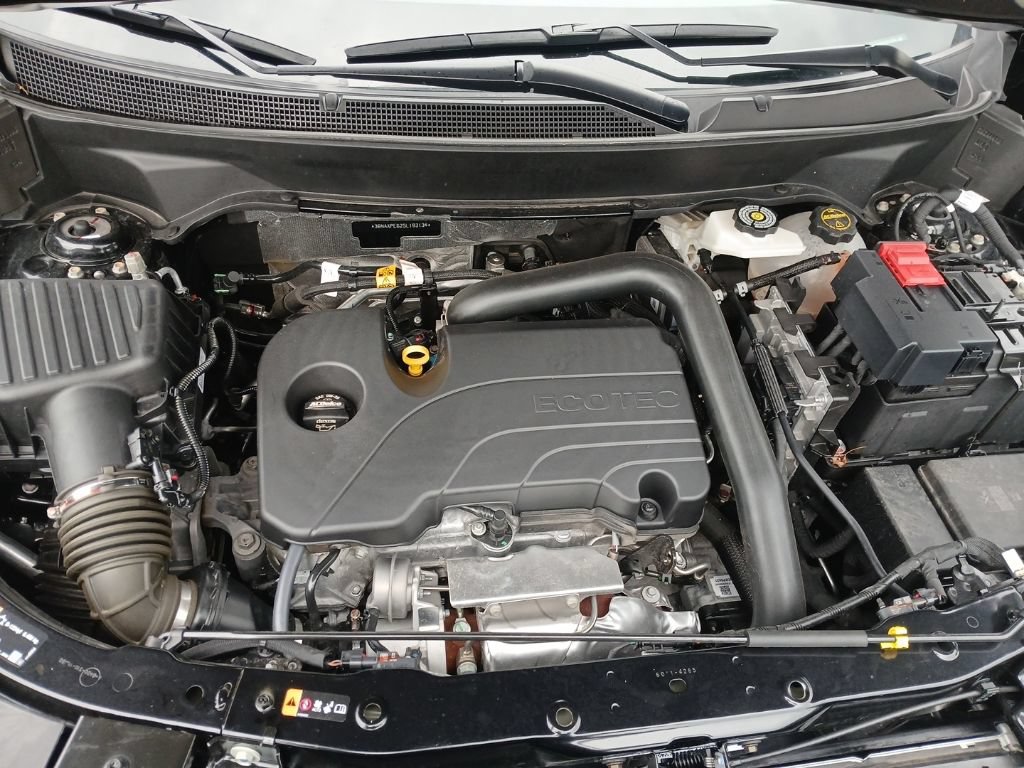 Used 2025 Chevrolet Equinox LT AWD/4WD image 9