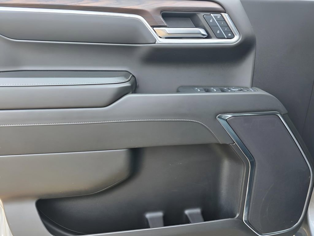 Used 2024 GMC Sierra 1500 SLT image 19