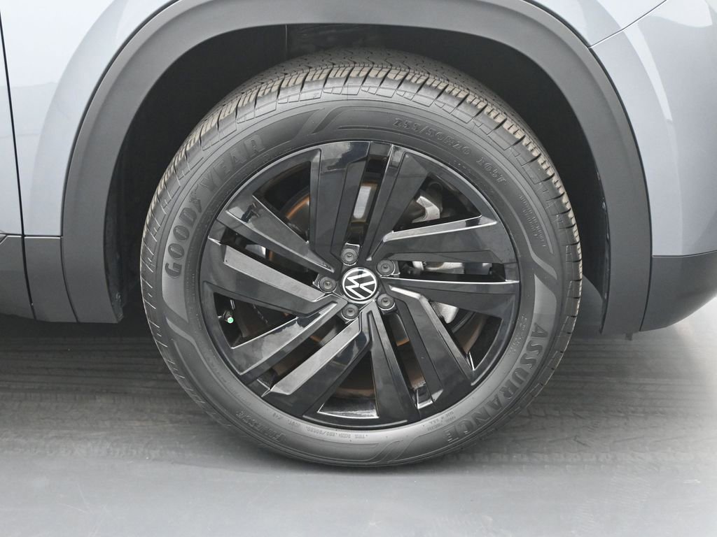 Used 2023 Volkswagen Atlas Cross Sport SE w/ Panoramic Sunroof Package image 25