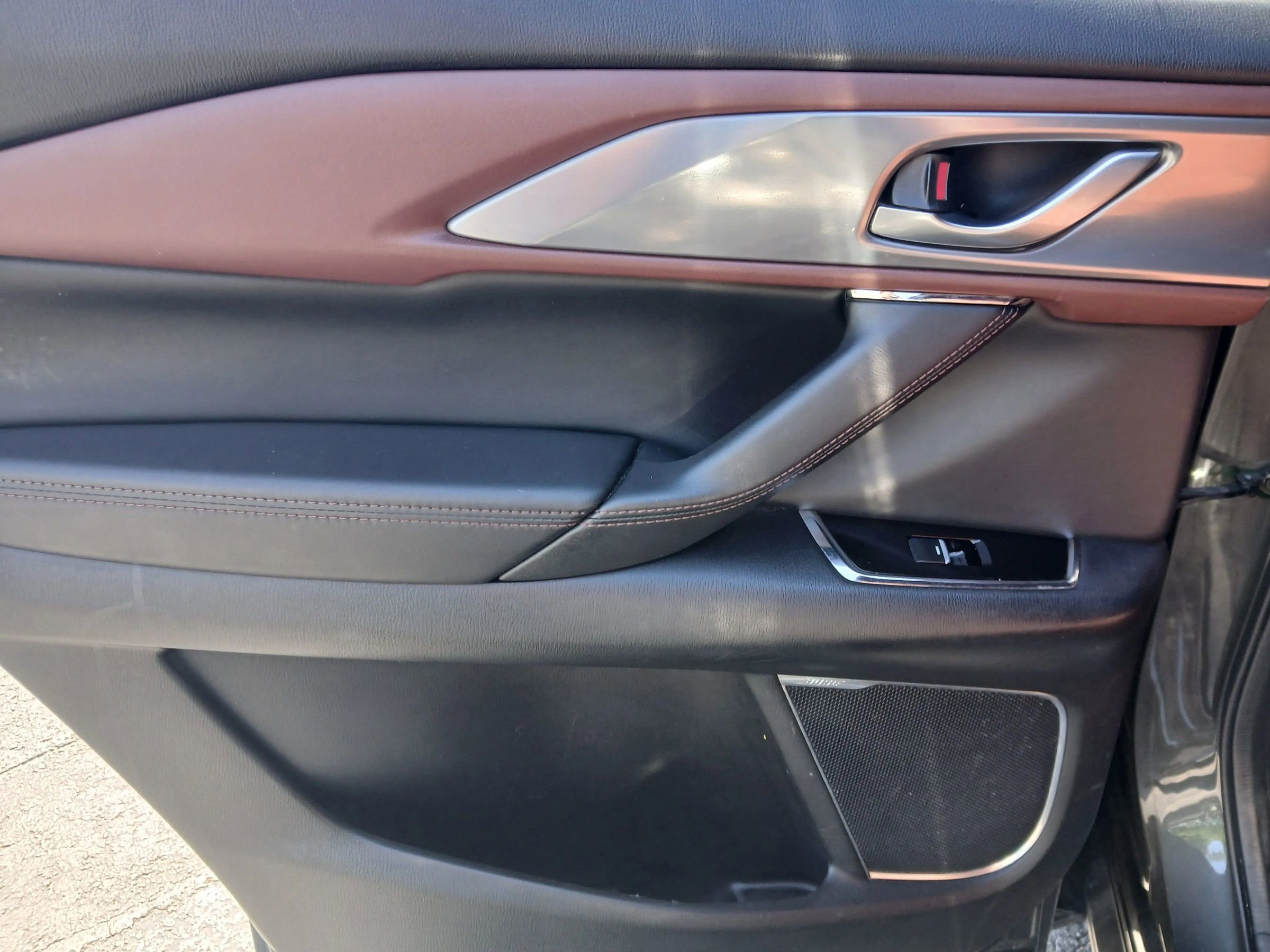 Used 2016 MAZDA CX-9 Signature AWD/4WD image 25