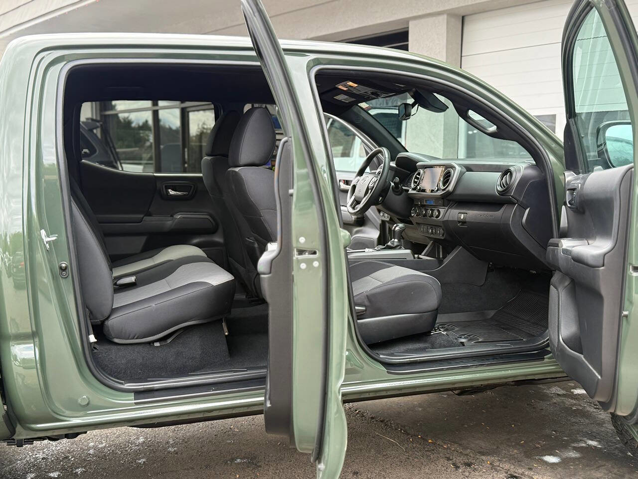 Used 2022 Toyota Tacoma TRD Off-Road image 55