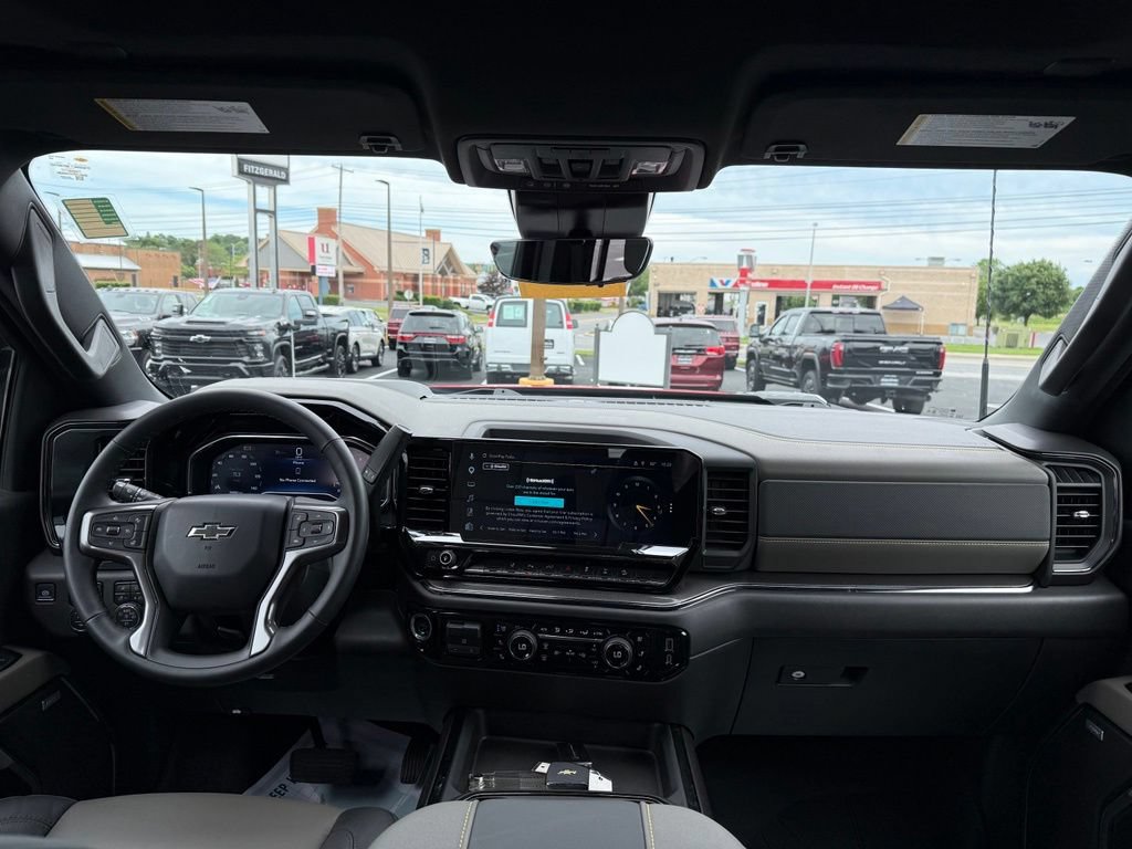 Used 2024 Chevrolet Silverado 2500 ZR2 w/ Technology Package AWD/4WD image 11