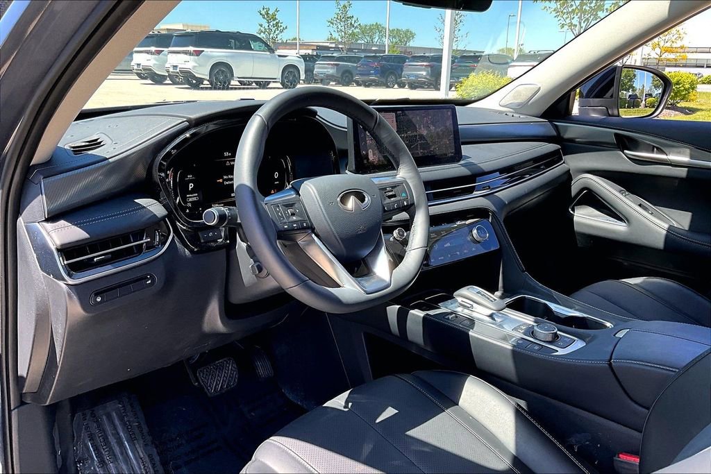 Certified 2026 INFINITI QX60 Luxe w/ Cargo Package AWD/4WD image 16