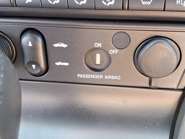 Used 2002 Ford Thunderbird RWD image 16