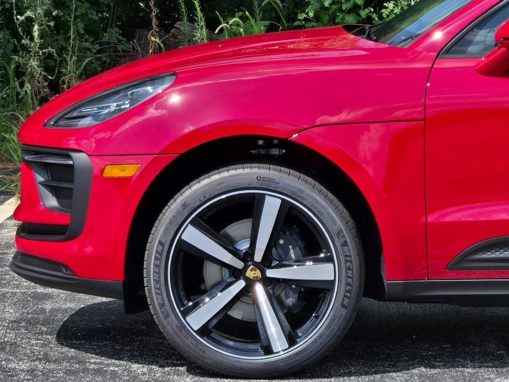 New 2026 Porsche Macan image 11