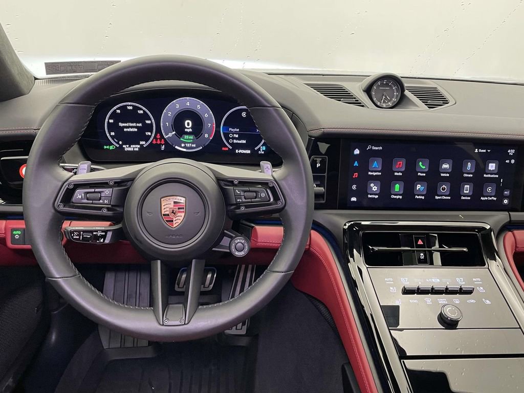 Certified 2025 Porsche Panamera 4S image 28