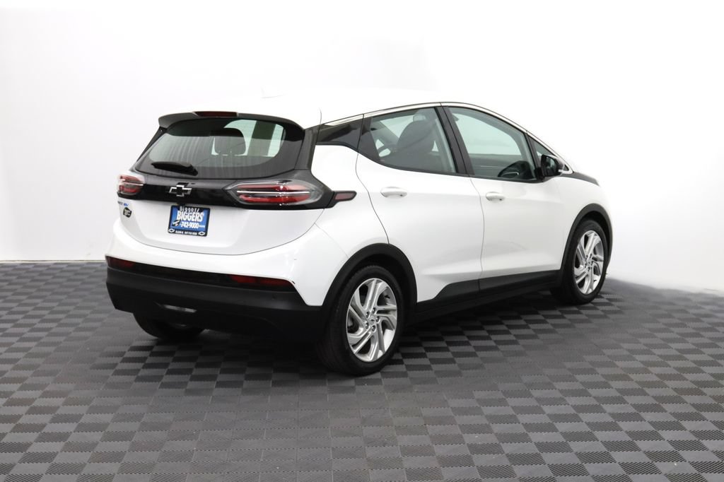 Used 2023 Chevrolet Bolt LT w/ Driver Confidence Package FWD image 8