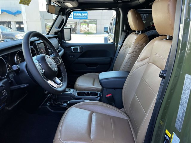 Used 2023 Jeep Wrangler Unlimited Sahara w/ Cold Weather Group AWD/4WD image 14