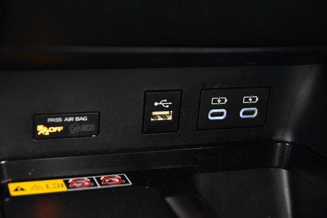 Used 2025 Toyota Camry LE image 16