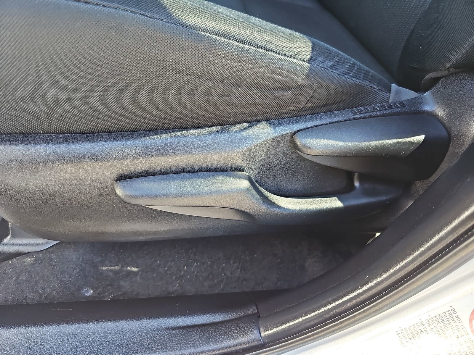 Used 2015 Toyota RAV4 LE image 29