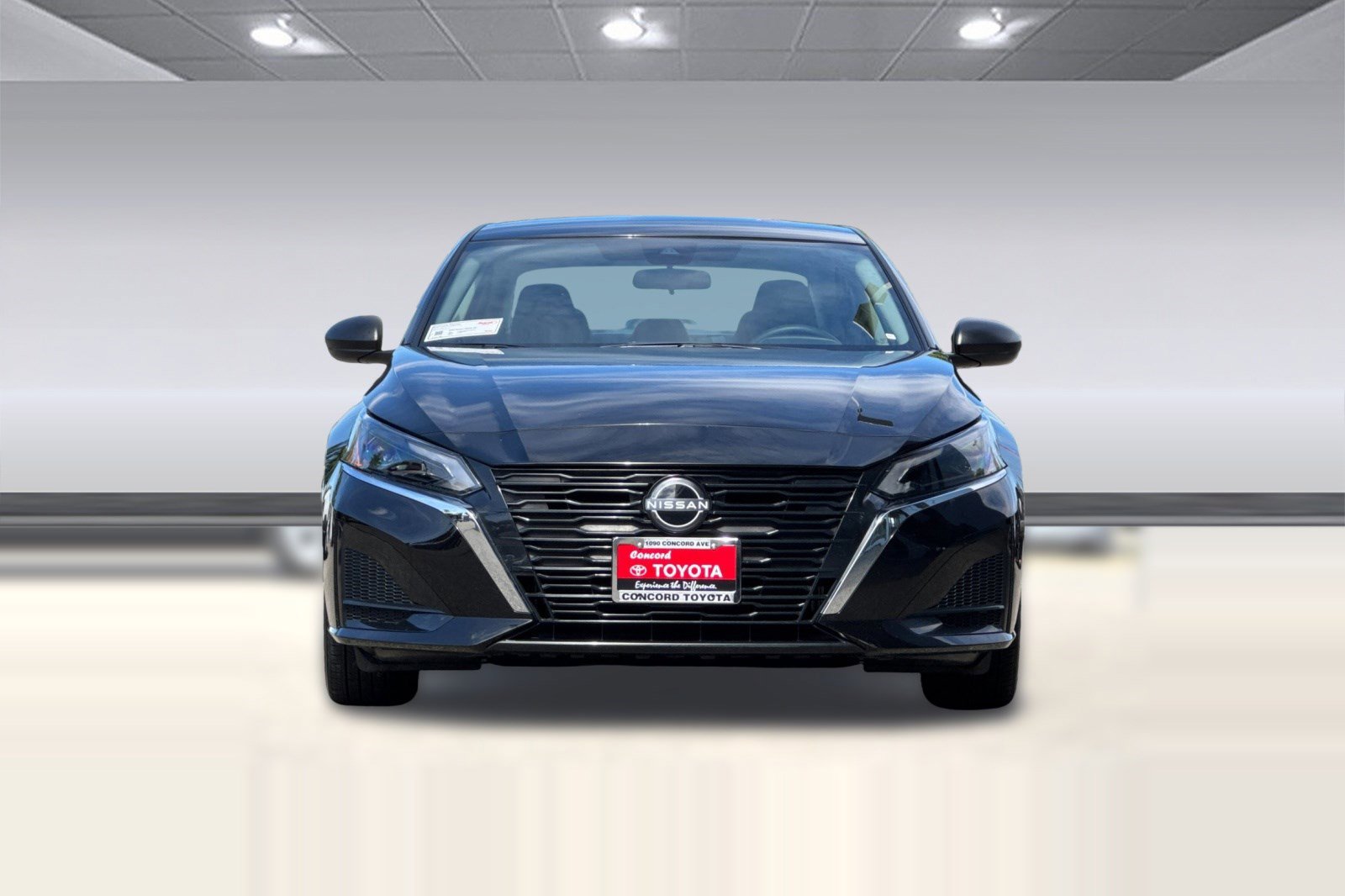 Used 2025 Nissan Altima 2.5 SV FWD image 6