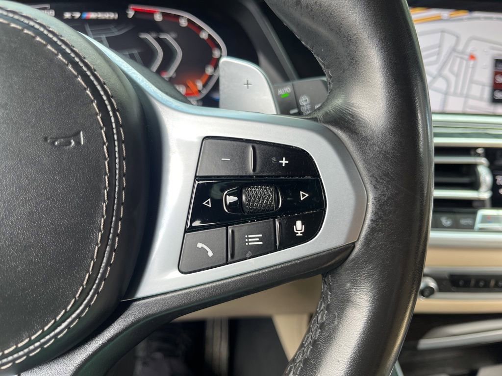 Used 2021 BMW X7 M50i w/ Executive Package image 31
