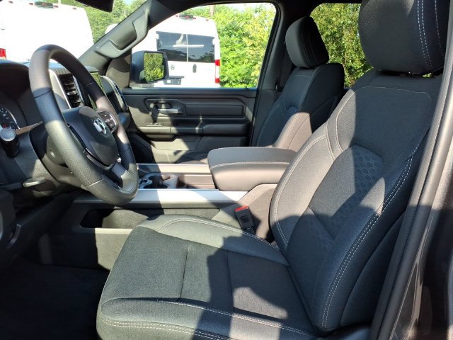 New 2026 RAM 1500 Express AWD/4WD image 12