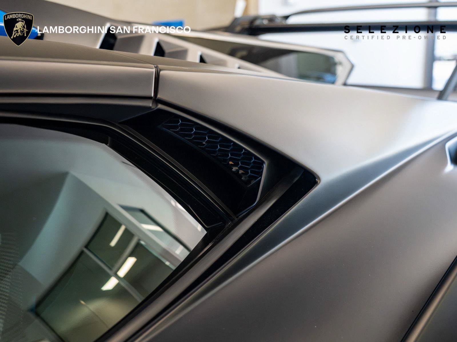 Used 2024 Lamborghini Huracan STO RWD image 41