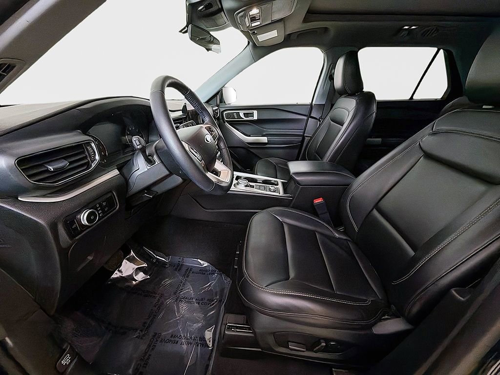 Used 2023 Ford Explorer XLT w/ Equipment Group 202A image 20