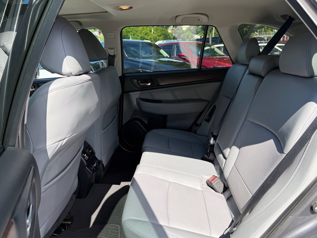Used 2018 Subaru Outback 2.5i Limited AWD/4WD image 24