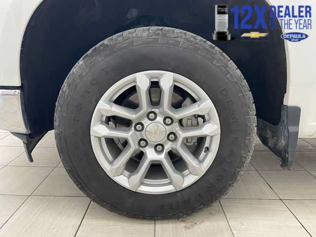 Used 2023 Chevrolet Silverado 1500 LT w/ Z71 Off-Road Package AWD/4WD image 8