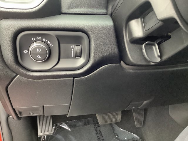 Used 2024 RAM 2500 Big Horn w/ Bed Utility Group image 15