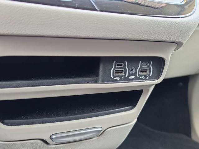 Used 2022 Chrysler Voyager LX FWD image 27