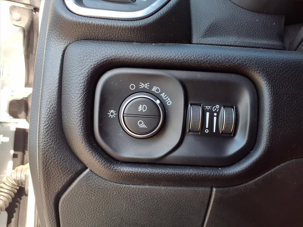 Used 2025 RAM 3500 Laramie image 26