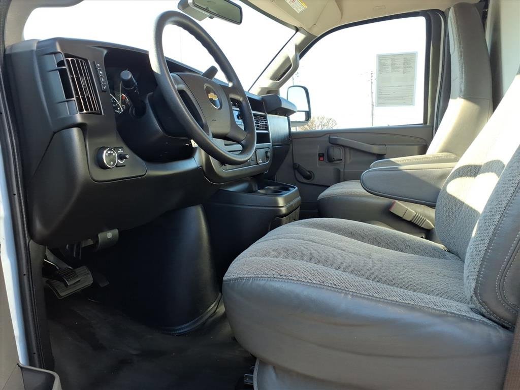 Used 2021 Chevrolet Express 3500 image 8