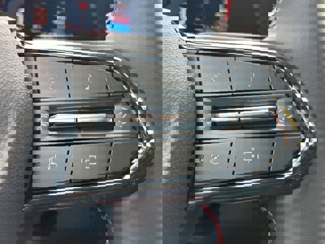 New 2025 Chevrolet Equinox EV RS image 23