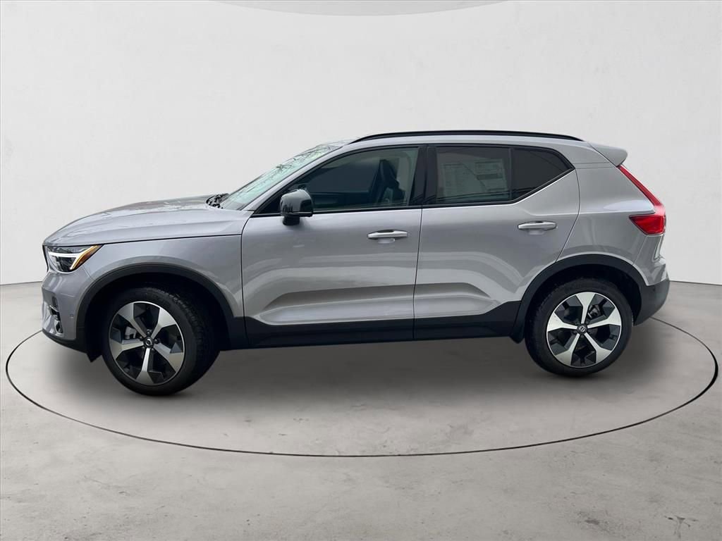 New 2026 Volvo XC40 B5 Plus w/ Protection Package Premier AWD/4WD image 2