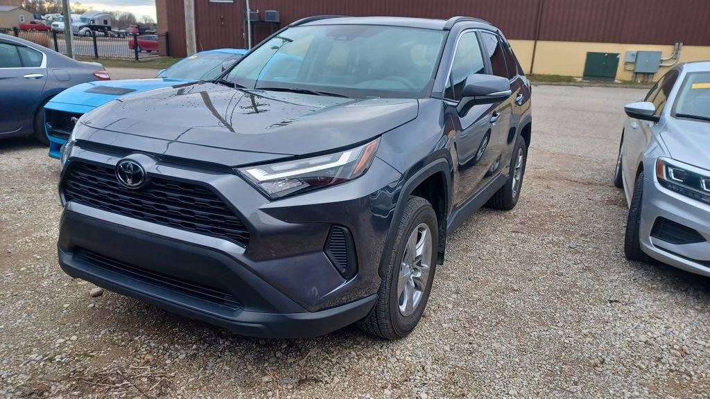 Used 2025 Toyota RAV4 XLE w/ Convenience Package video 1