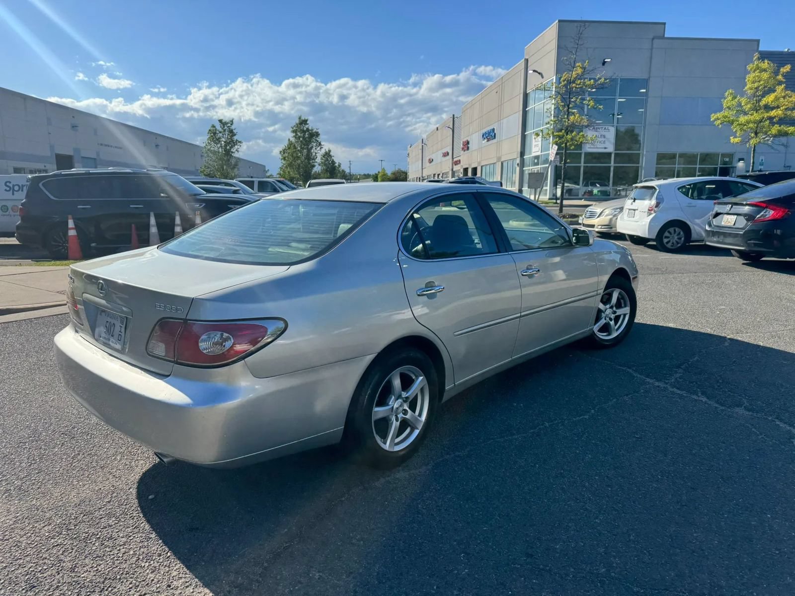 Used 2004 Lexus ES 330 w/ Premium Pkg FWD image 7