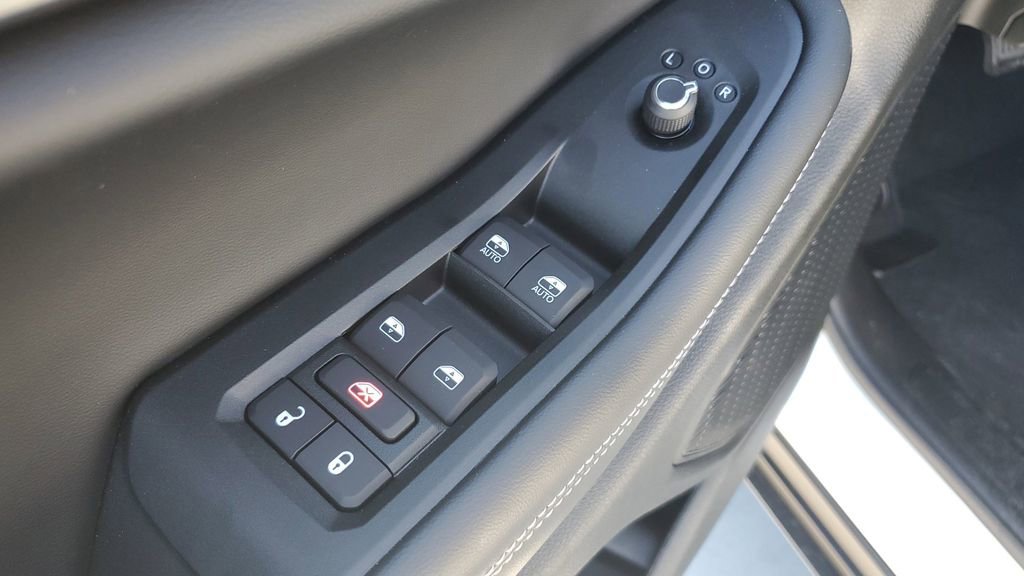 New 2025 Jeep Grand Cherokee L Altitude image 22