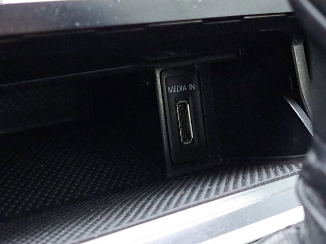 Used 2015 Volkswagen Golf TDI S image 28