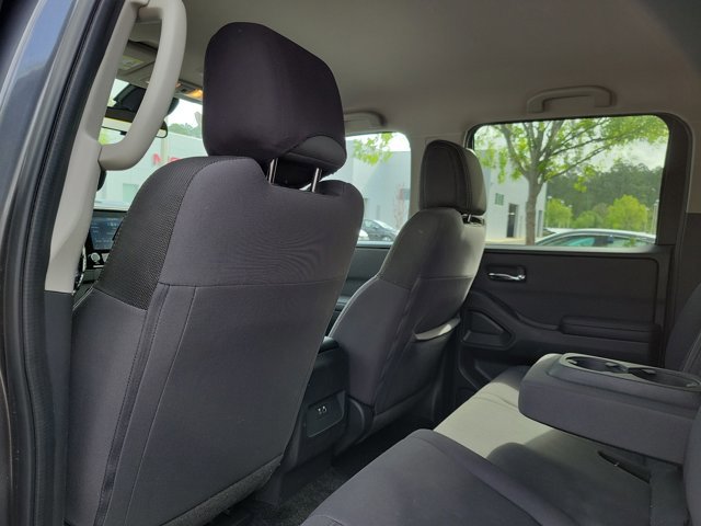 Used 2024 Nissan Frontier SV w/ Tow Package image 10