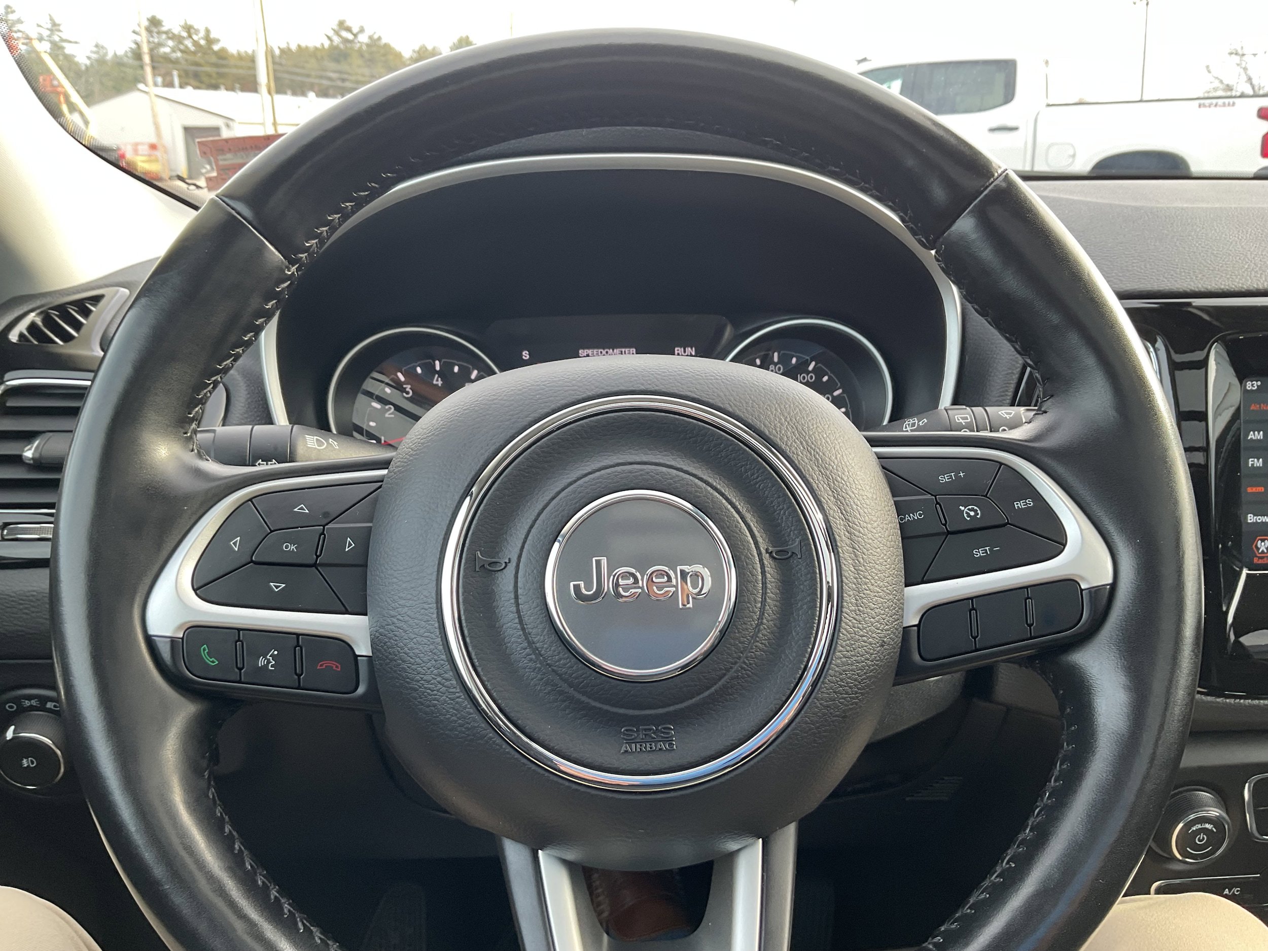 Used 2021 Jeep Compass Latitude w/ Sun and Sound Group AWD/4WD image 9