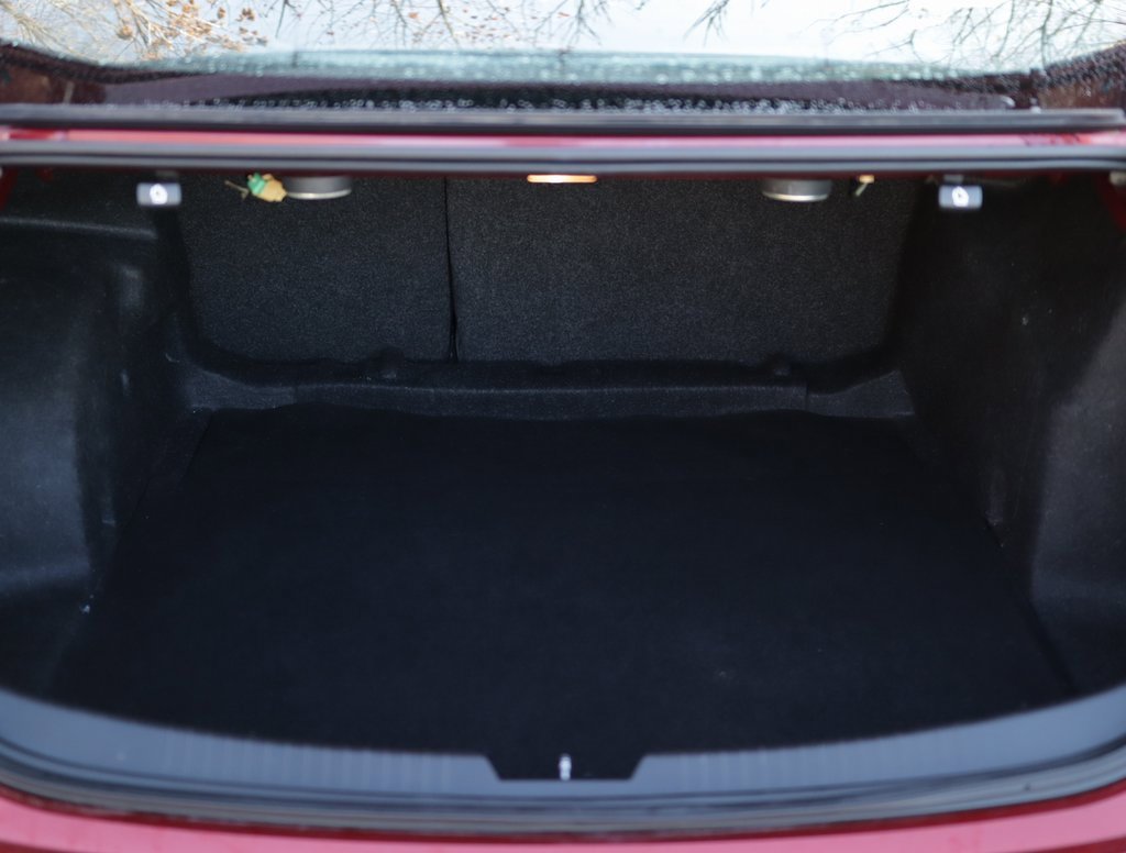 Used 2017 Chevrolet Malibu LT w/ Leather Package image 26