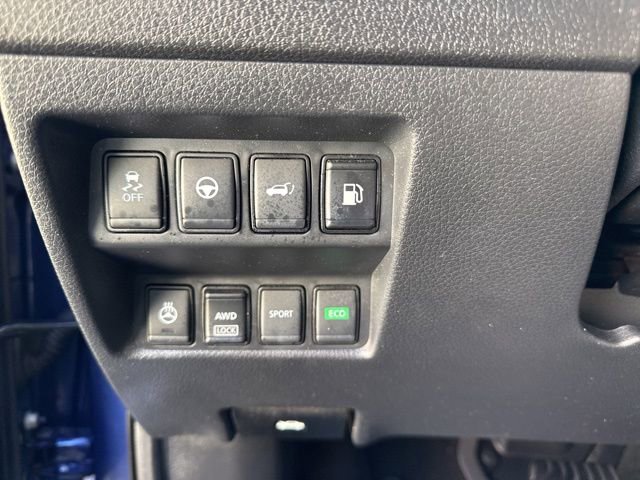 Used 2019 Nissan Rogue SV w/ Premium Package image 17