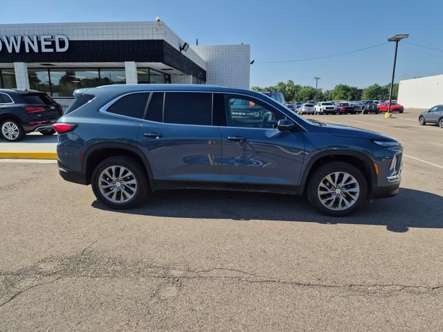 Used 2025 Buick Enclave Preferred w/ Trailering Package, 5000 lbs. FWD image 5