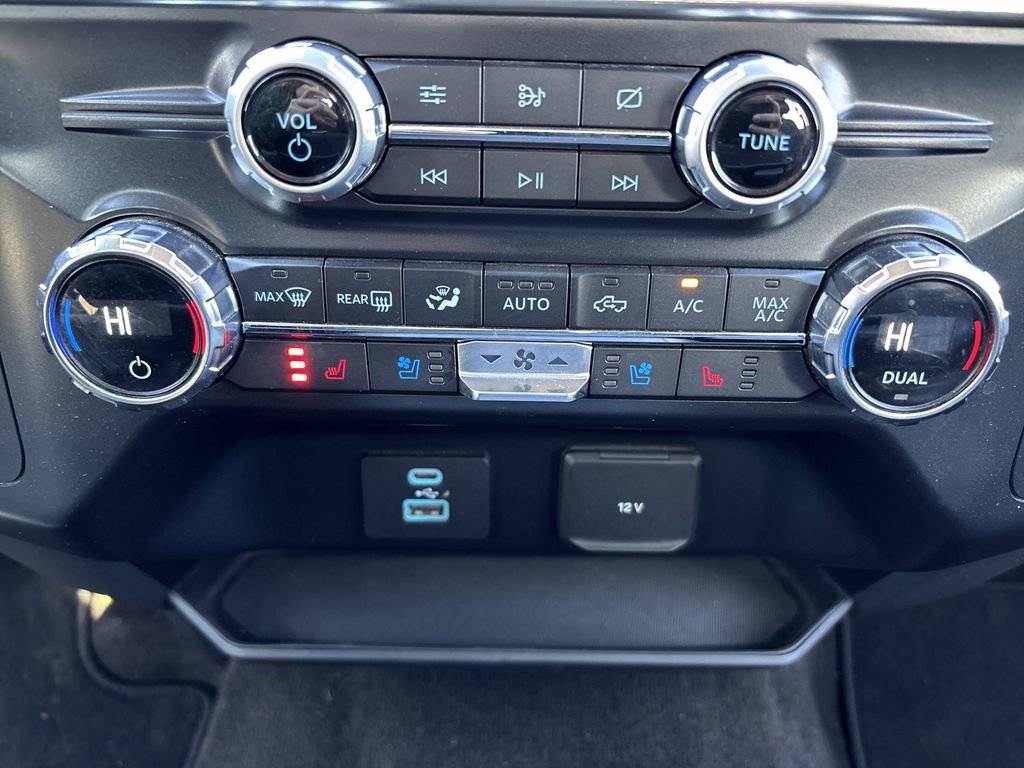 Used 2021 Ford F150 Lariat image 35