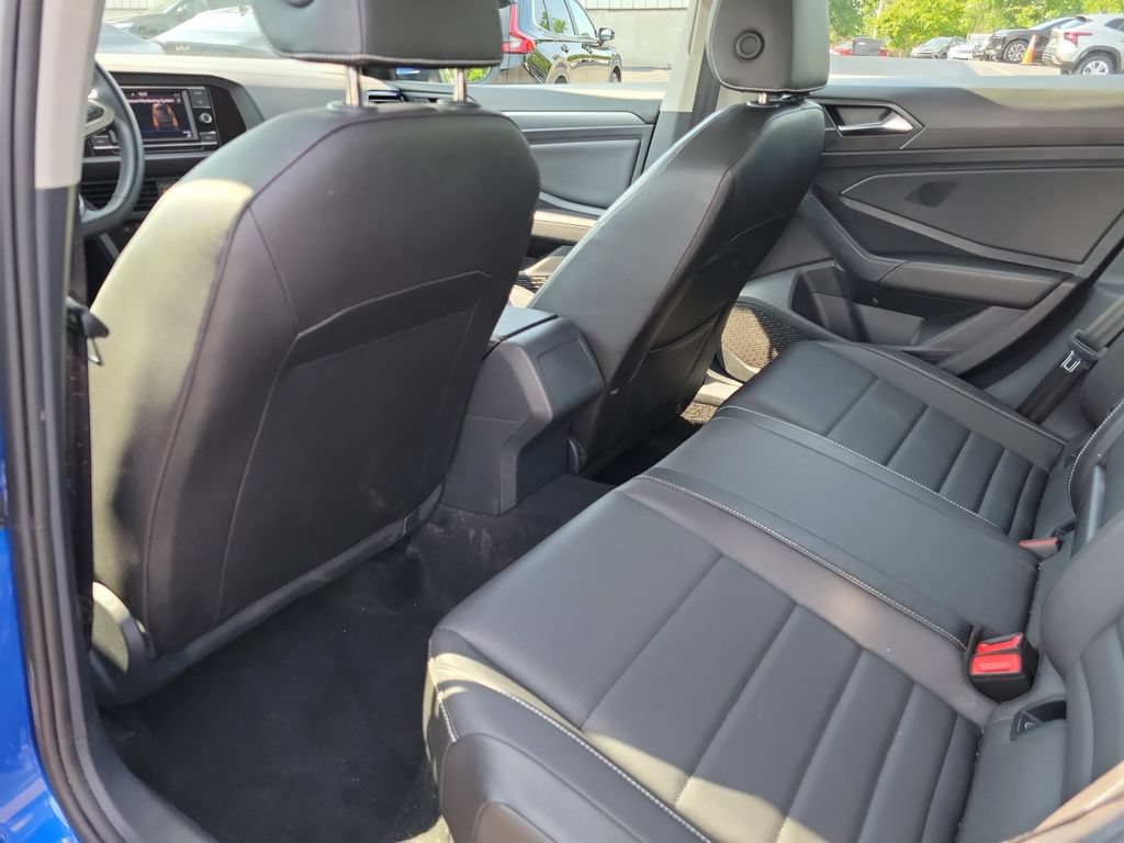 Used 2024 Volkswagen Jetta SE FWD image 16