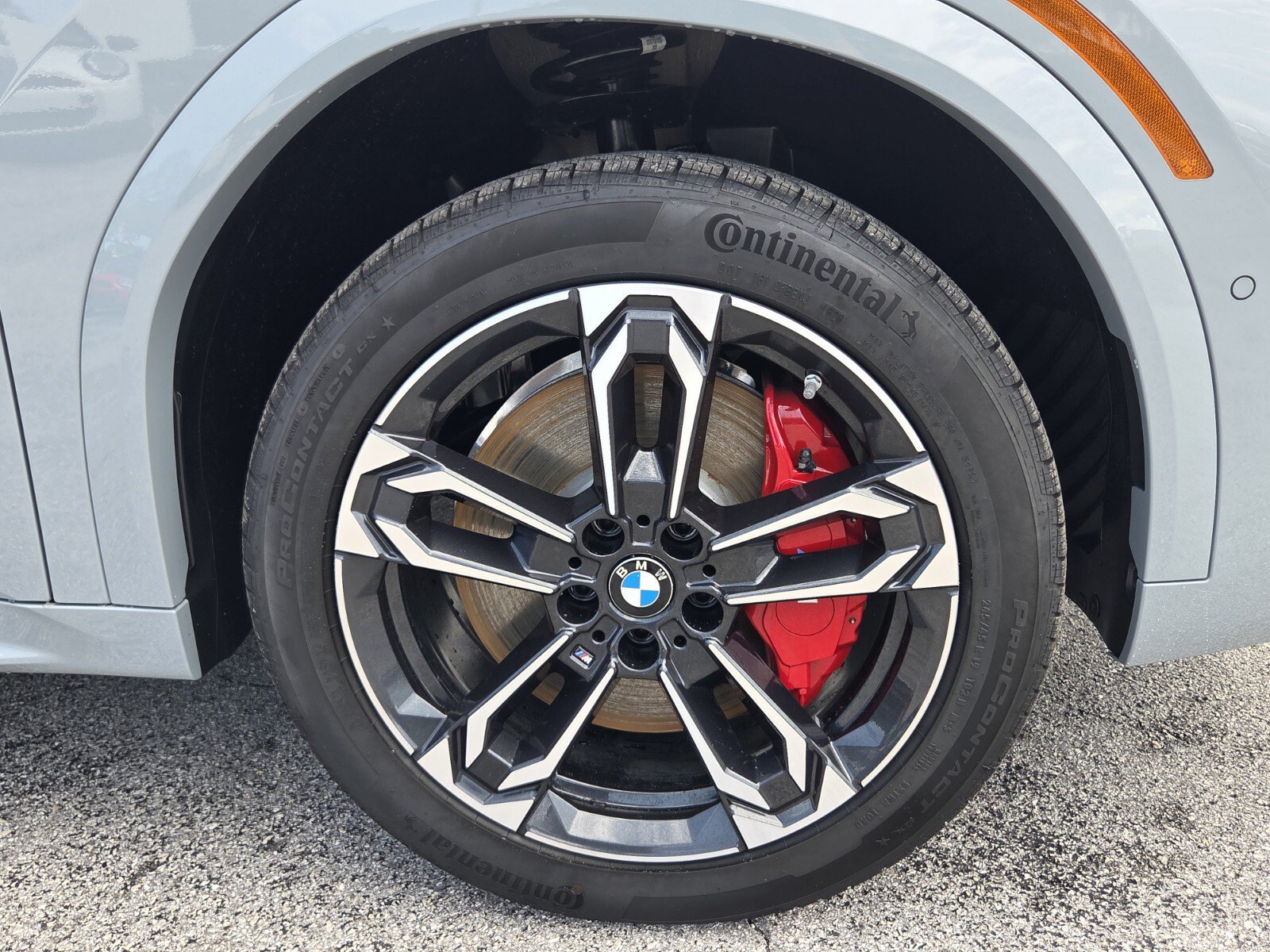 New 2026 BMW X2 xDrive28i w/ M Sport Package AWD/4WD image 9